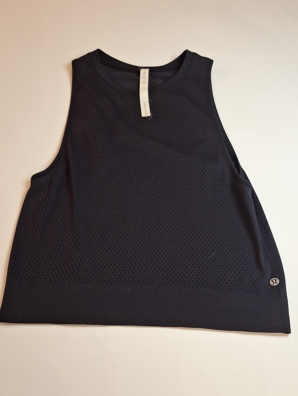 #1406 Lululemon Muscle Shirt size 4